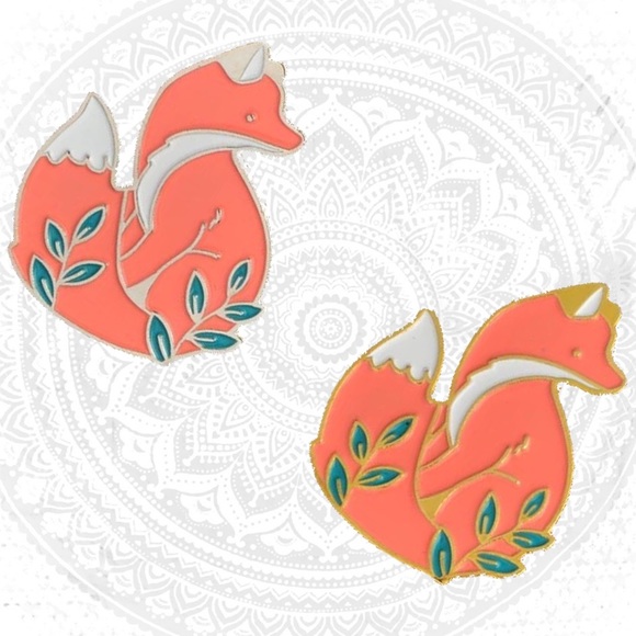 1 LEFT‼️ Set of 2 Matching Fox Pins Enamel Gold Silver Metal Brooch Pair Foxes - Picture 10 of 12